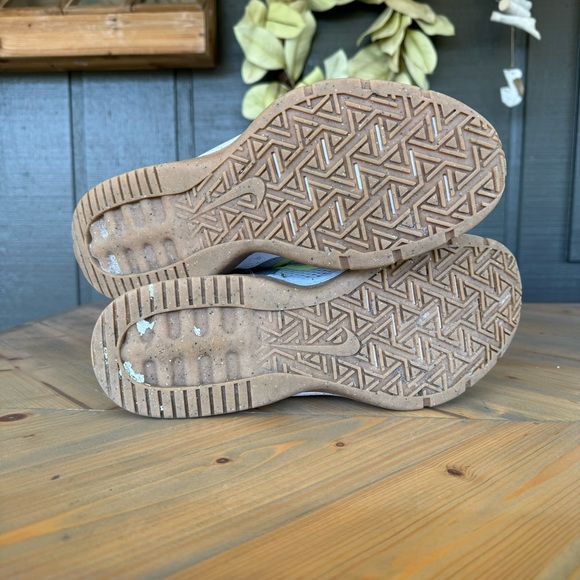 NIKE | Men’s Nike Air Sneaker Shoe - Picture 7 of 12